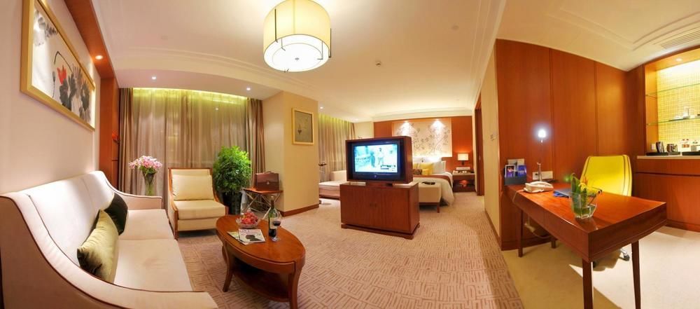 Landison Plaza International Hotel Zhenjiang  Exterior foto